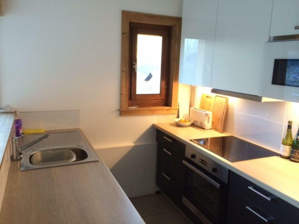 Luxury Apartment, 350m To Lift, South Facing, Close To Town Centre *
