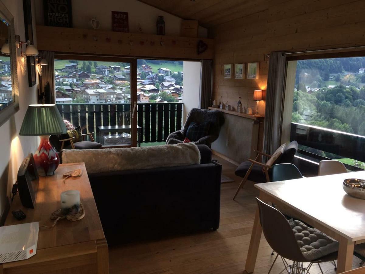 Luxury Apartment, 350m To Lift, South Facing, Close To Town Centre